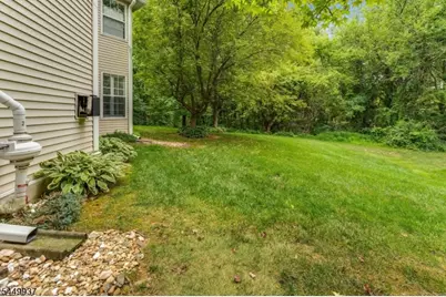 424 Homestead Ct, Lopatcong Township, NJ 08886 - Photo 21