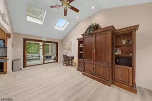 34 Cavell Pl, West Caldwell, NJ 07006 - Photo 5