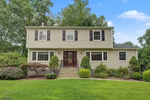 34 Cavell Pl, West Caldwell, NJ 07006 - Photo 1
