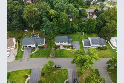 34 Cavell Place, West Caldwell, NJ 07006 - Photo 33
