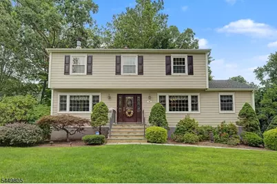 34 Cavell Place, West Caldwell, NJ 07006 - Photo 3