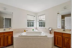 10 Princeton Highlands Blvd, Franklin Township, NJ 08540 - Photo 23