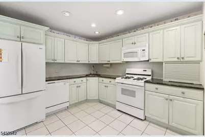 675 Raritan Rd #6, Clark Township, NJ 07066 - Photo 9