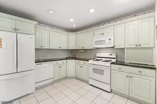 675 Raritan Rd, Clark Township, NJ 07066 - Photo 9