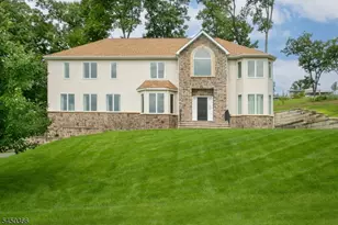 24 Beverly St, Parsippany, NJ 07950 - Photo 1