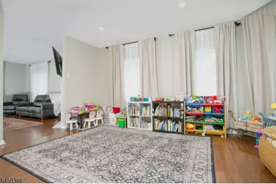 24 Beverly St, Parsippany, NJ 07950 - Photo 5