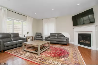 24 Beverly St, Parsippany, NJ 07950 - Photo 7