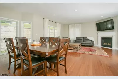 24 Beverly St, Parsippany, NJ 07950 - Photo 9