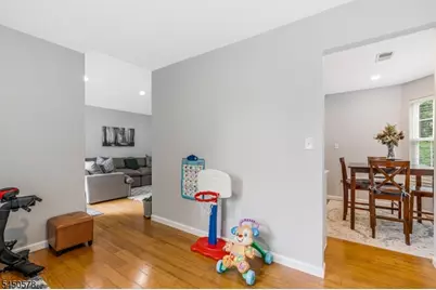 208 Cypress Ln, East Brunswick Township, NJ 08816 - Photo 13