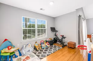 208 Cypress Ln, East Brunswick Township, NJ 08816 - Photo 15