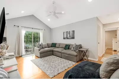 208 Cypress Ln, East Brunswick Township, NJ 08816 - Photo 7