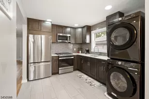 19 Evelyn Ct, Maplewood, NJ 07040 - Photo 5