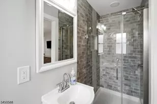 19 Evelyn Ct, Maplewood, NJ 07040 - Photo 7