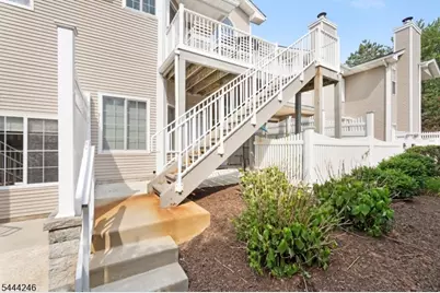 8 Bentley Court, Bedminster Township, NJ 07921 - Photo 3