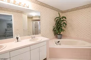 96 Easedale Rd, Wayne Twp., NJ 07470 - Photo 17