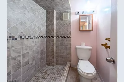 621 Palisade Rd, Union Township, NJ 07083 - Photo 27