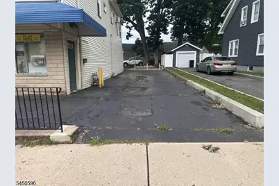 211 Van Winkle Ave, Hawthorne, NJ 07506 - Photo 11