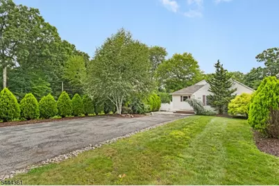 111 Milton Rd, Jefferson Township, NJ 07438 - Photo 3