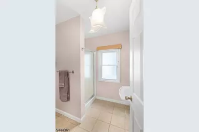 111 Milton Rd, Jefferson Township, NJ 07438 - Photo 17