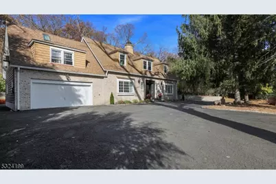 89 East Dr, Watchung, NJ 07069 - Photo 1