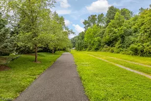 61 Bedford Dr, Montgomery Township, NJ 08558 - Photo 29