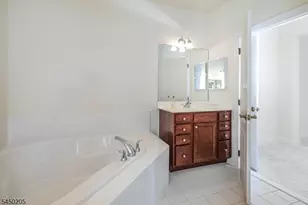 61 Bedford Dr, Montgomery Township, NJ 08558 - Photo 19