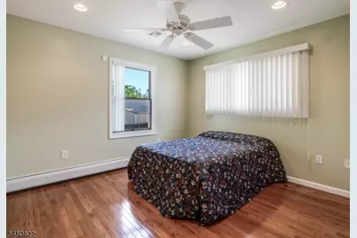 24 Winthrop Rd, Edison Twp., NJ 08817 - Photo 27