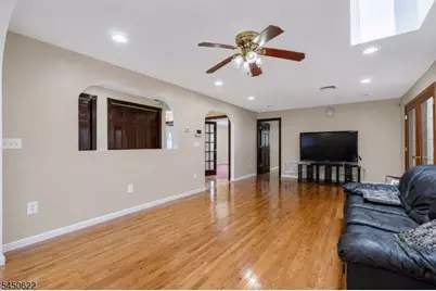 24 Winthrop Rd, Edison Twp., NJ 08817 - Photo 5