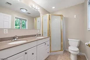 24 Winthrop Rd, Edison Twp., NJ 08817 - Photo 23