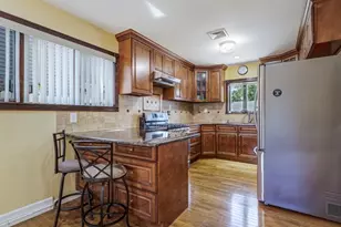 24 Winthrop Rd, Edison Twp., NJ 08817 - Photo 9