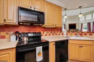 8 Maple Cres Unit, Vernon, NJ 07462 - Photo 15