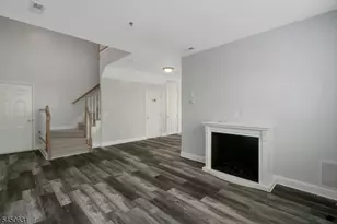 428 Lenape Ln, Lopatcong Township, NJ 08865 - Photo 5