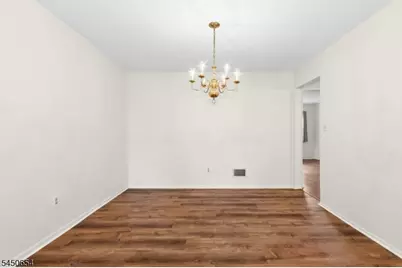 12 Harwich Ct, Scotch Plains Township, NJ 07076 - Photo 9