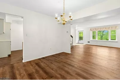 12 Harwich Ct, Scotch Plains Township, NJ 07076 - Photo 5