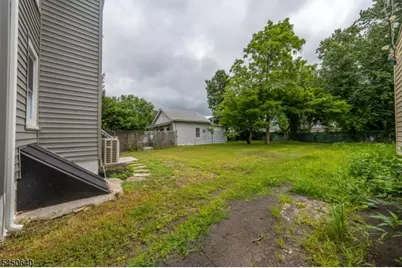 806 E 2nd St, Plainfield, NJ 07062 - Photo 19