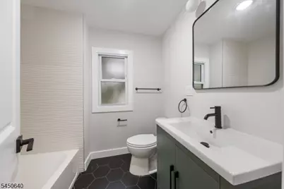 806 E 2nd St, Plainfield, NJ 07062 - Photo 11