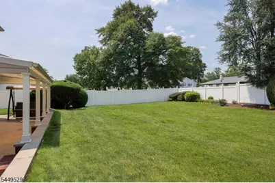 167 Acorn Dr, Clark Township, NJ 07066 - Photo 37