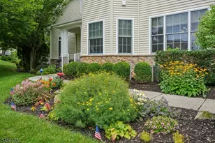 14 Kestrel Ct, Washington Township, NJ 07882 - Photo 3