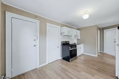 139 Isabella Ave, Newark, NJ 07106 - Photo 25