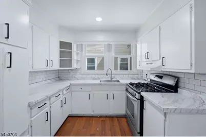139 Isabella Ave, Newark, NJ 07106 - Photo 15