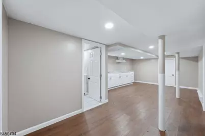 139 Isabella Ave, Newark, NJ 07106 - Photo 31