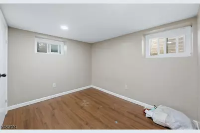 139 Isabella Ave, Newark, NJ 07106 - Photo 37