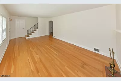 149 Seton Pl, South Orange, NJ 07079 - Photo 5