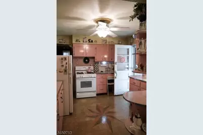85 Strong St, Wallington, NJ 07057 - Photo 9