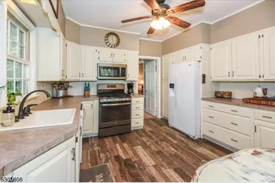 39 Circle Ave, Wayne, NJ 07470 - Photo 19