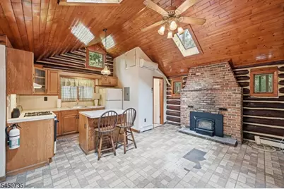 26 Clubhouse Ave, West Milford, NJ 07480 - Photo 9