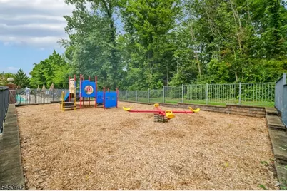 63 Sunrise Dr, Hanover Township, NJ 07981 - Photo 25
