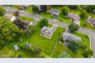 19 Andover Dr, Wayne, NJ 07470 - Photo 25