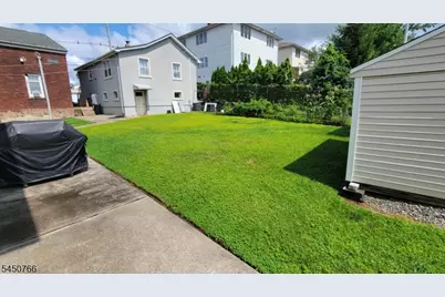 39 Wadsworth St, Wallington, NJ 07057 - Photo 15