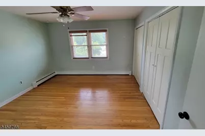 39 Wadsworth St, Wallington, NJ 07057 - Photo 13